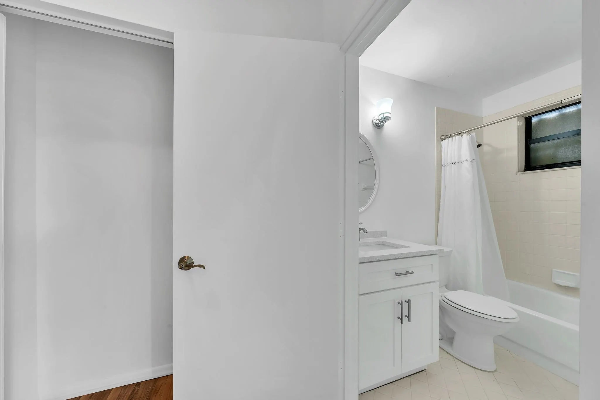 4111 Coral Tree Cir, #324