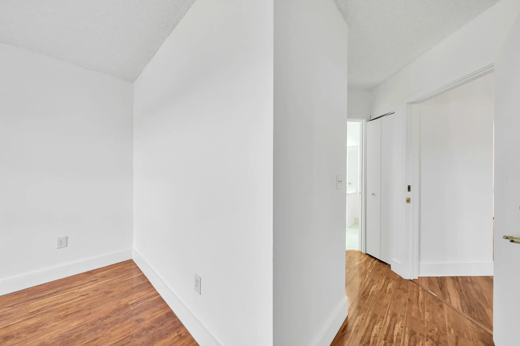 4111 Coral Tree Cir, #324