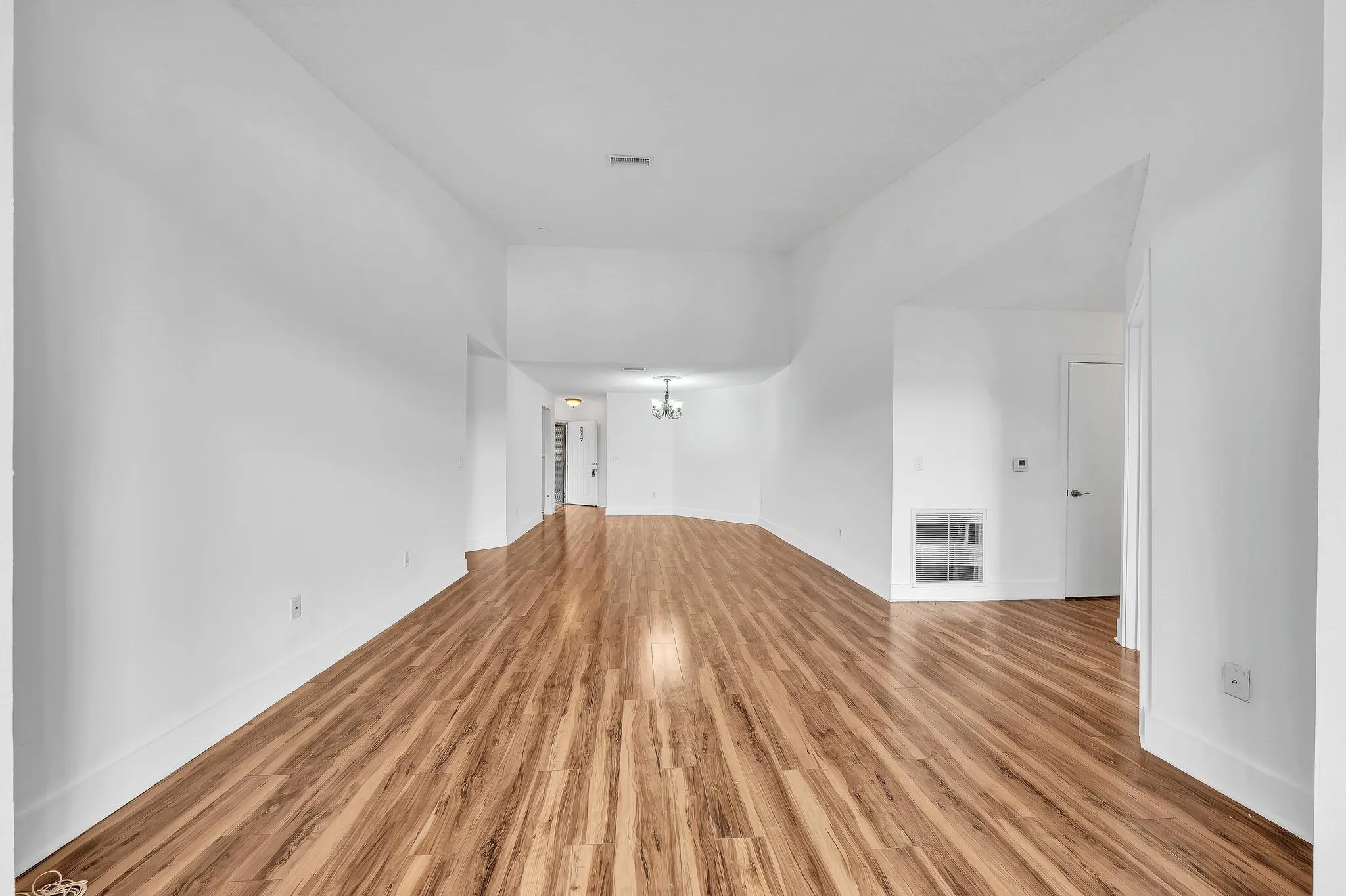 4111 Coral Tree Cir, #324