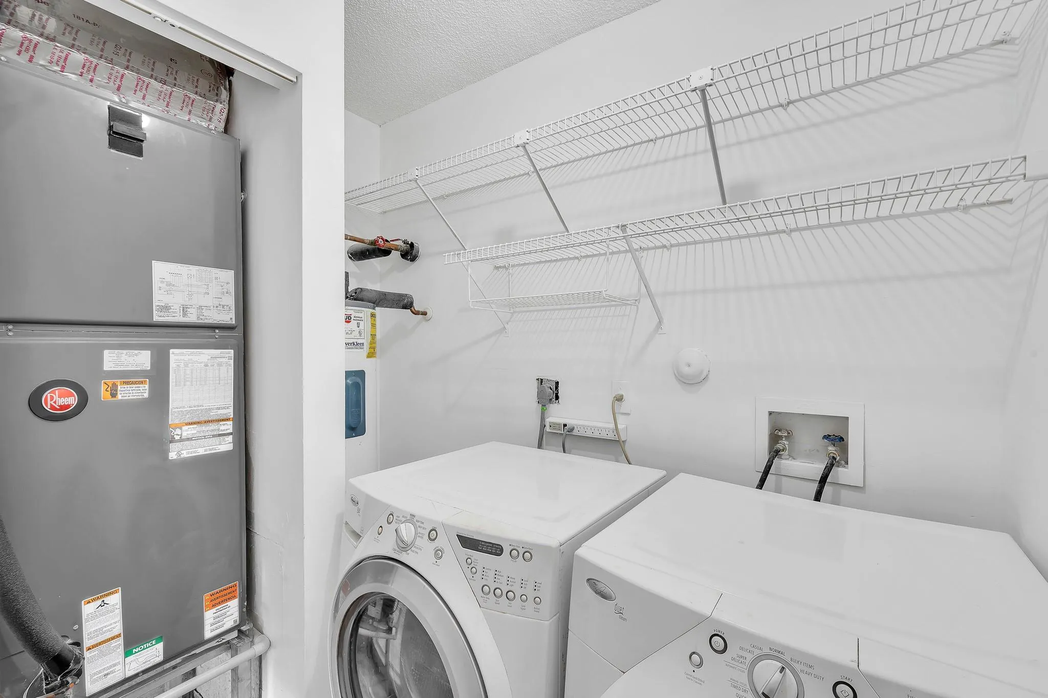 4111 Coral Tree Cir, #324