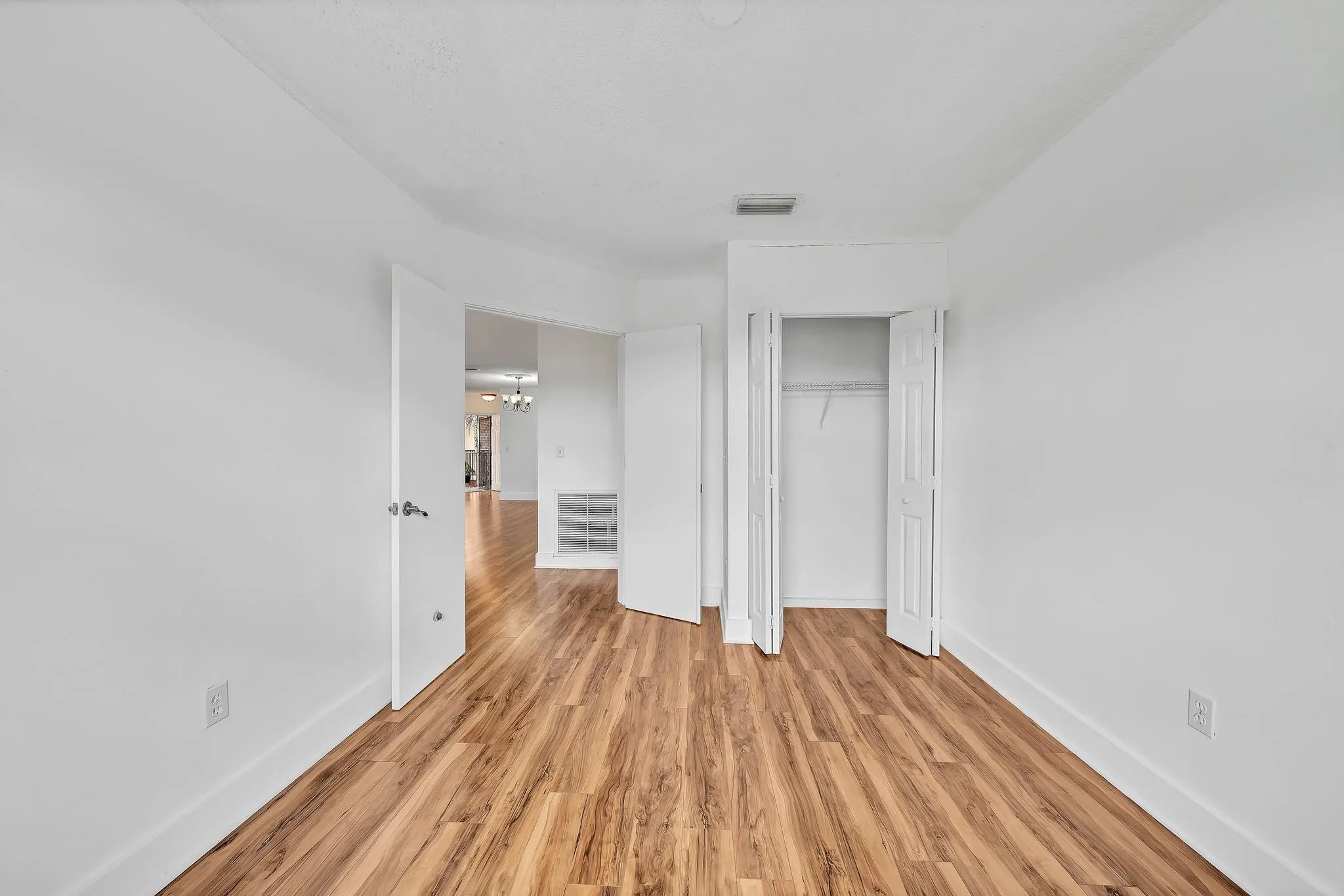 4111 Coral Tree Cir, #324