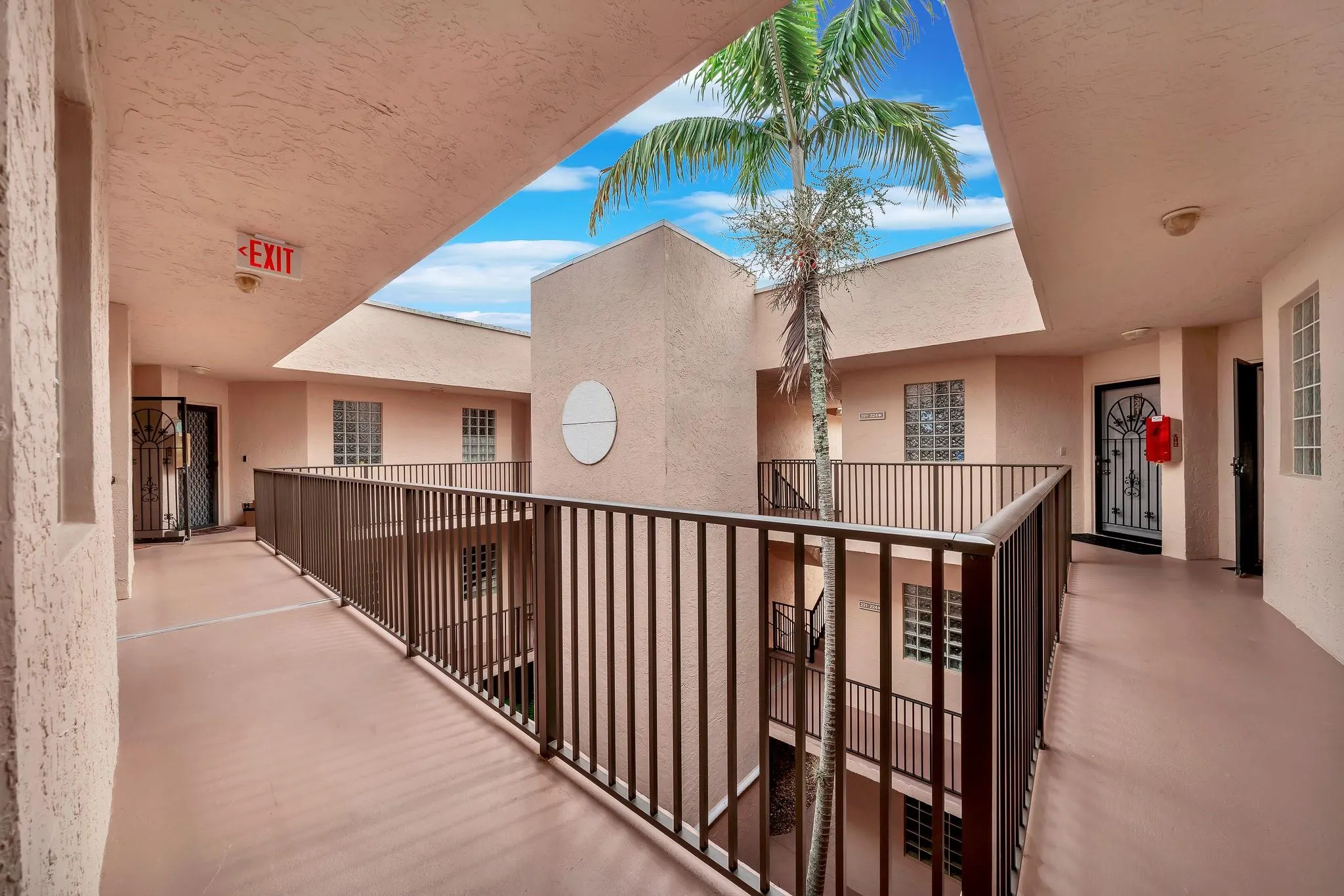 4111 Coral Tree Cir, #324