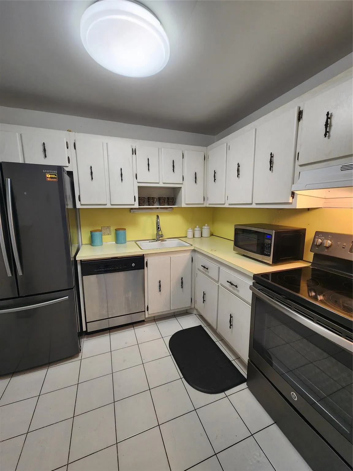 20379 W Country Club Dr, #2337