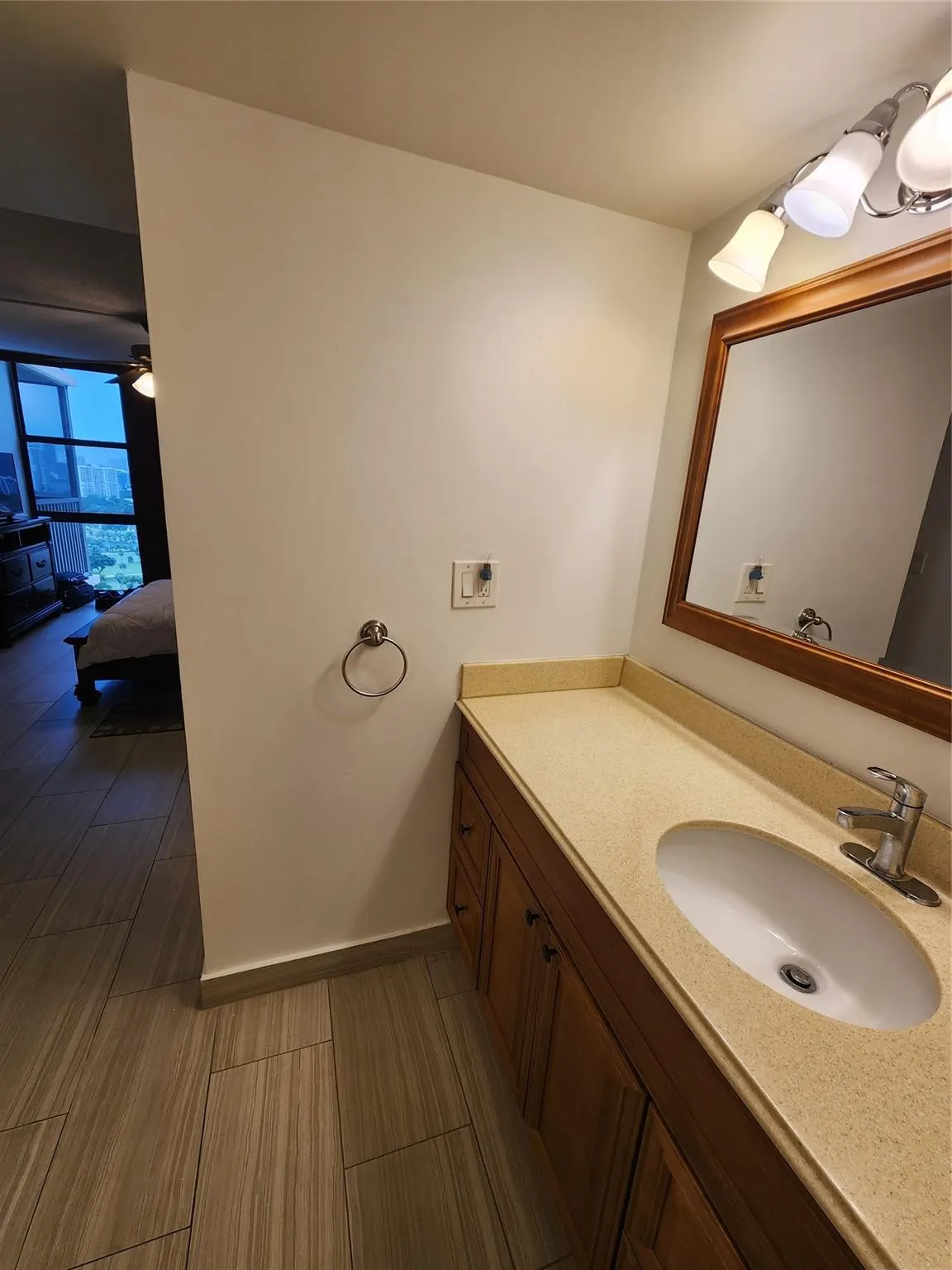 20379 W Country Club Dr, #2337