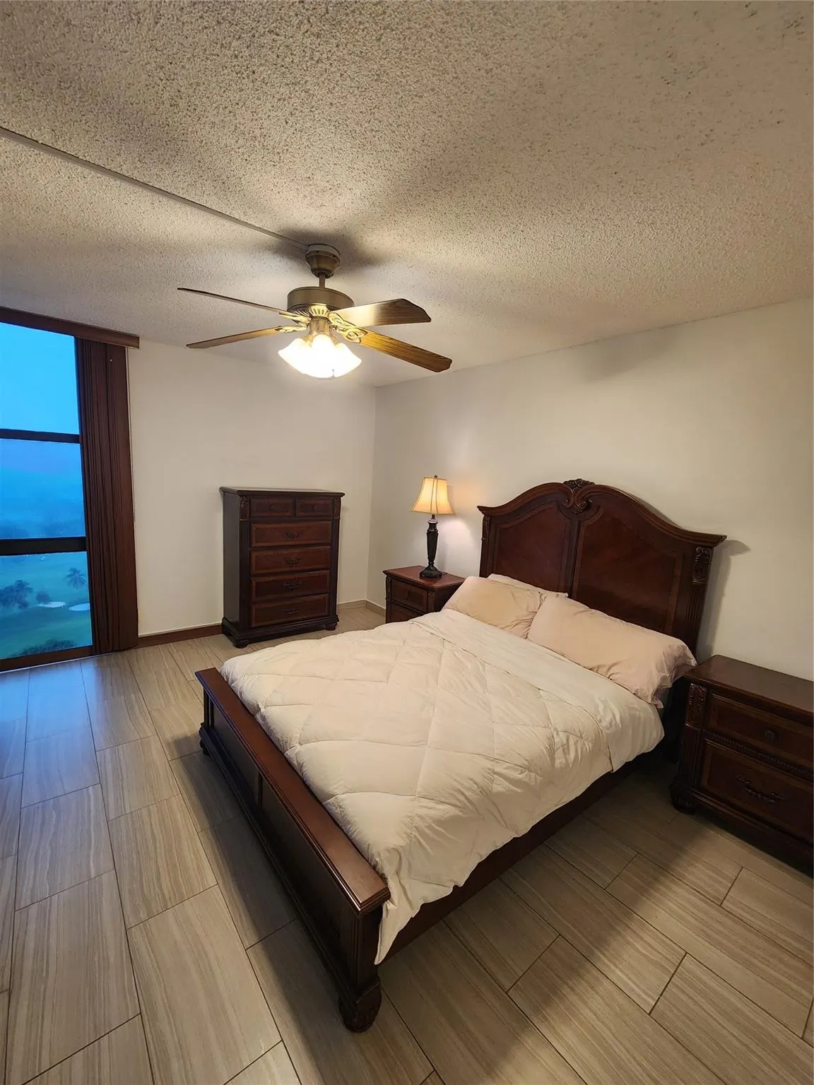 20379 W Country Club Dr, #2337