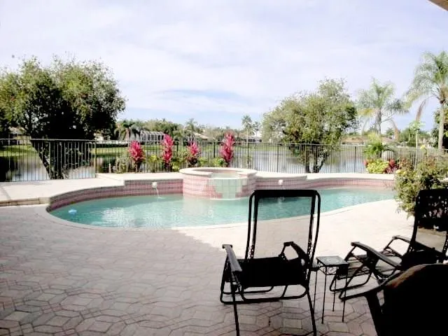 5216 NW 109th Way