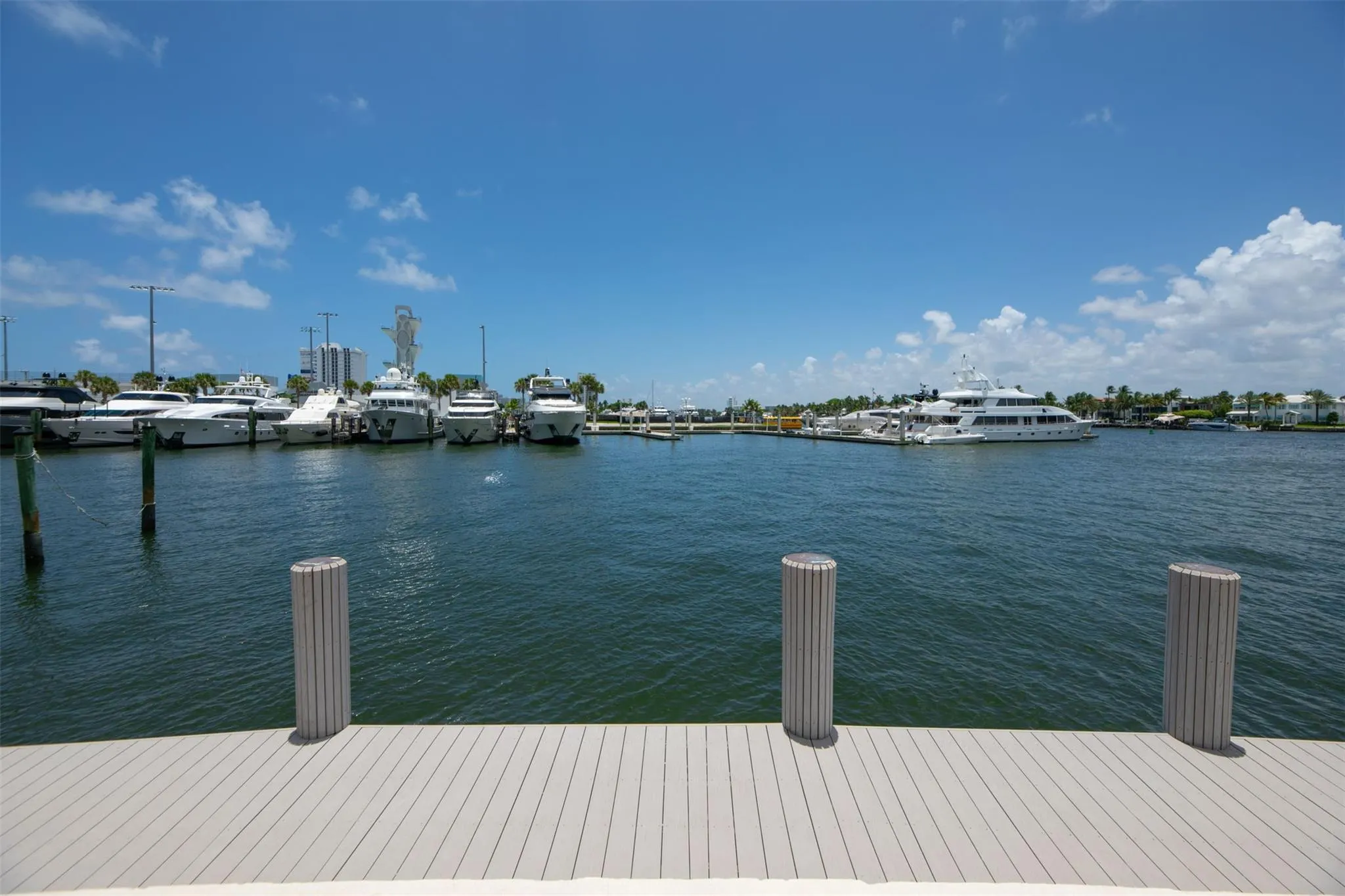 1 Las Olas Circle, #512