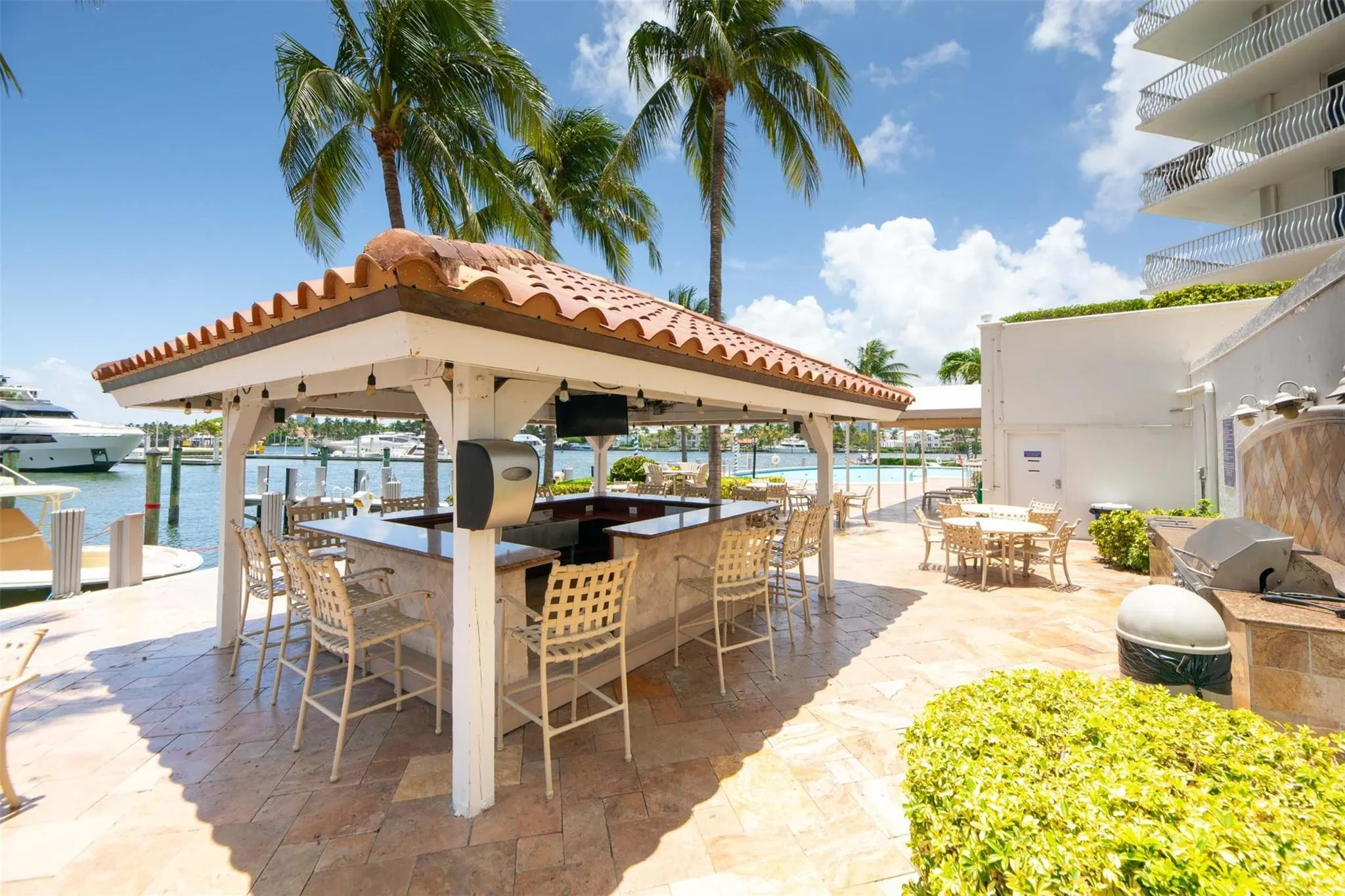 1 Las Olas Circle, #512