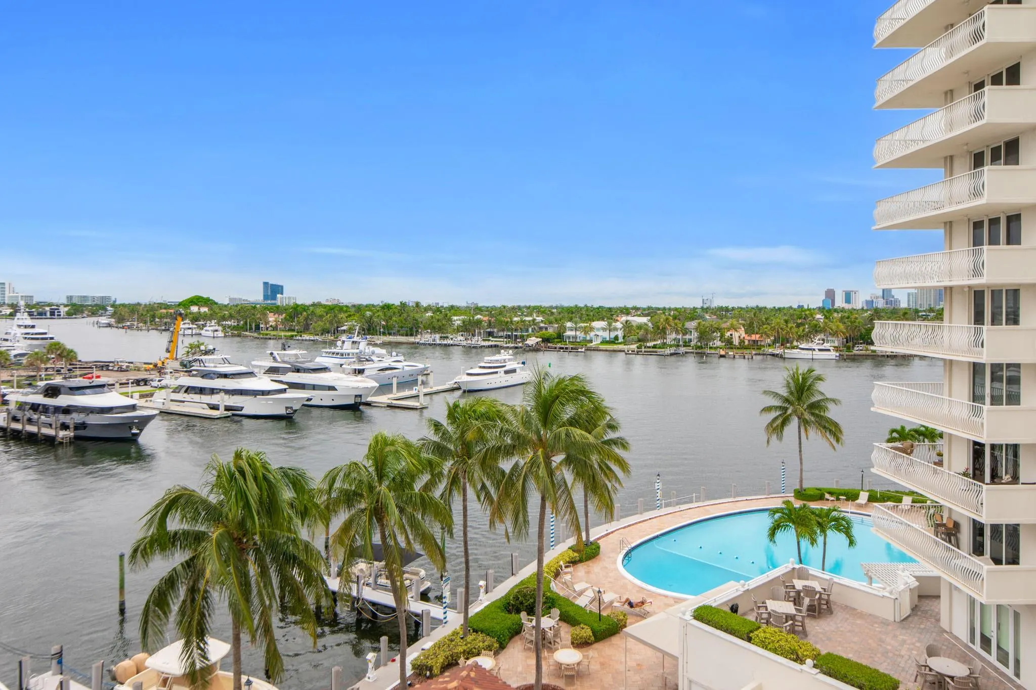 1 Las Olas Circle, #512
