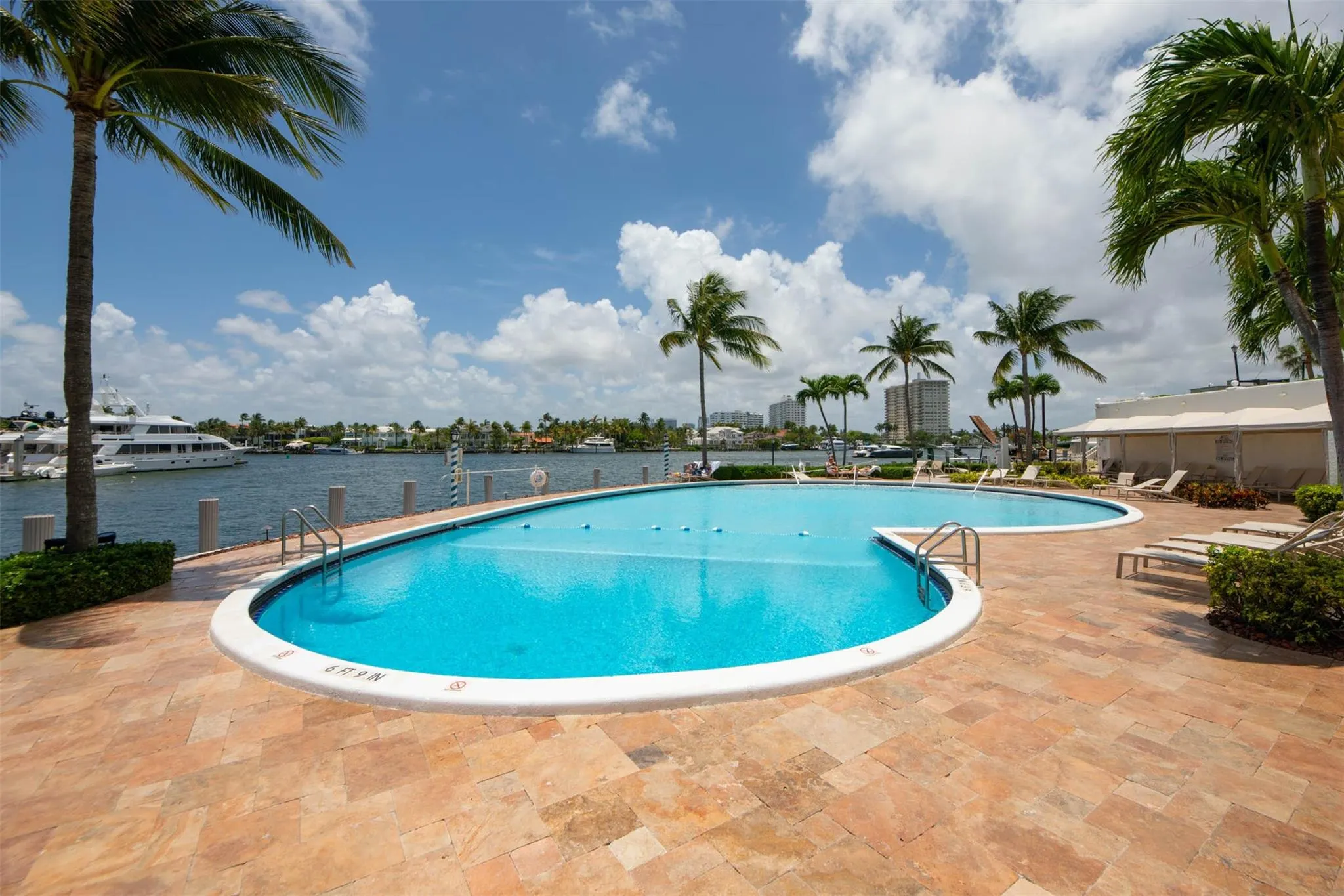 1 Las Olas Circle, #512