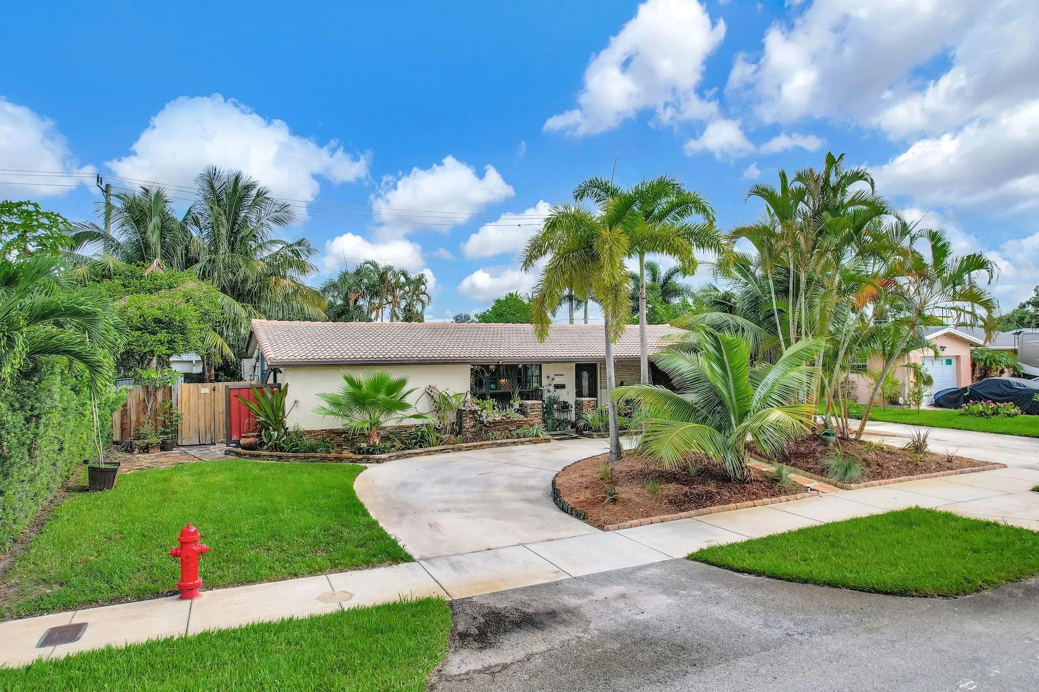 3351 SW 16th Ct