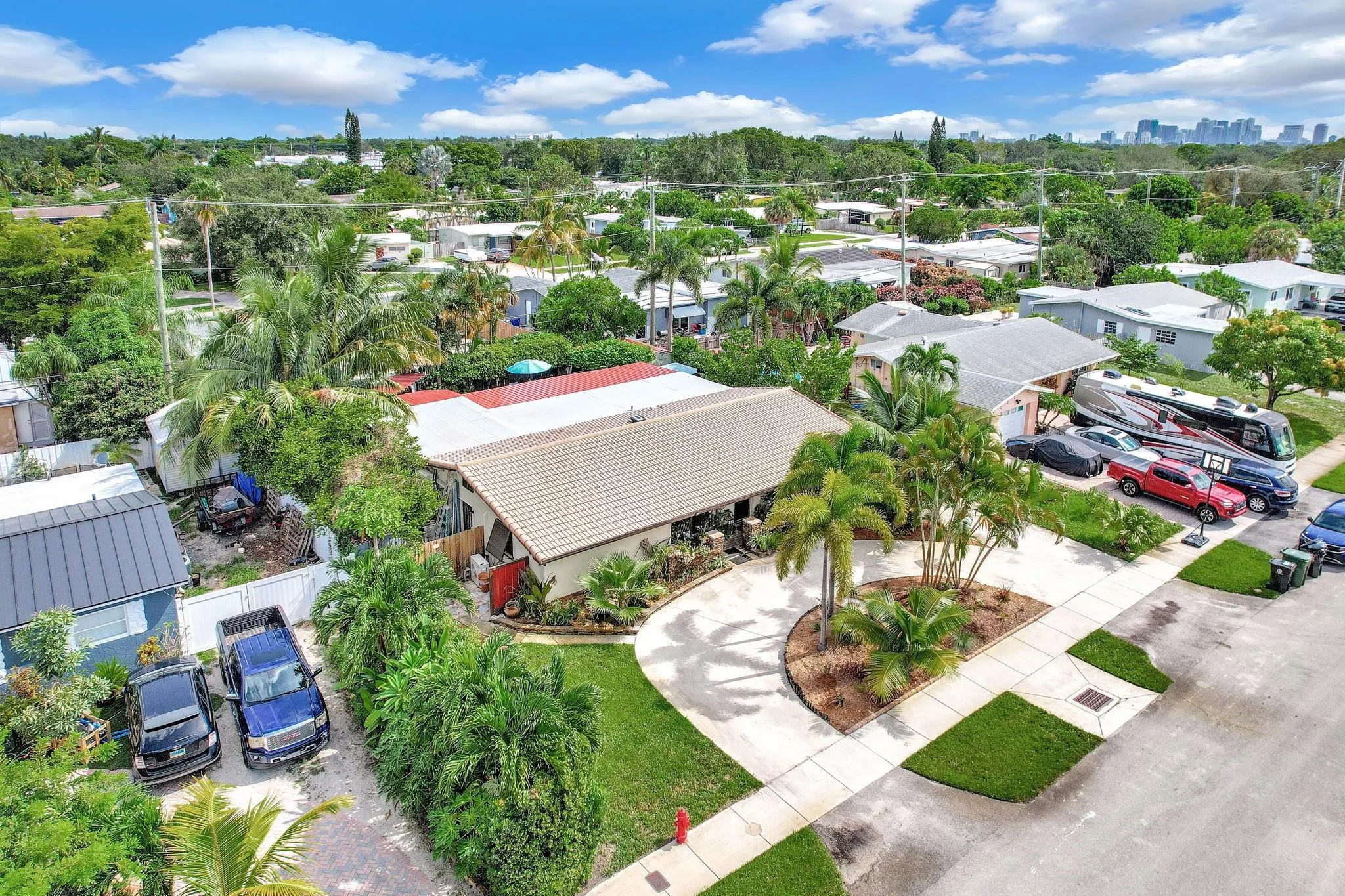 3351 SW 16th Ct