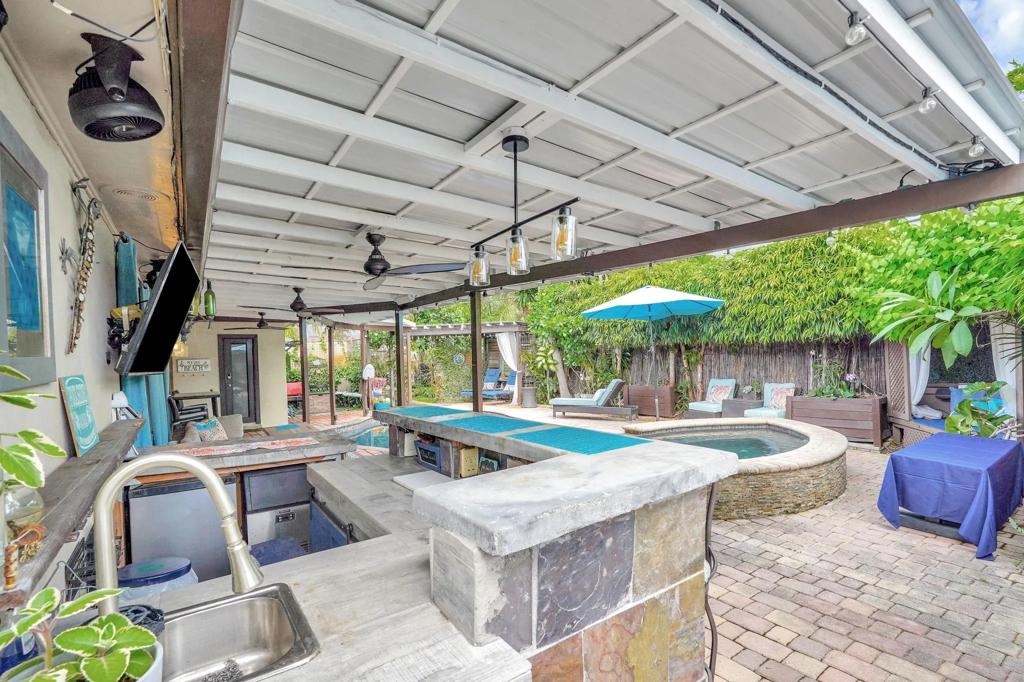 3351 SW 16th Ct