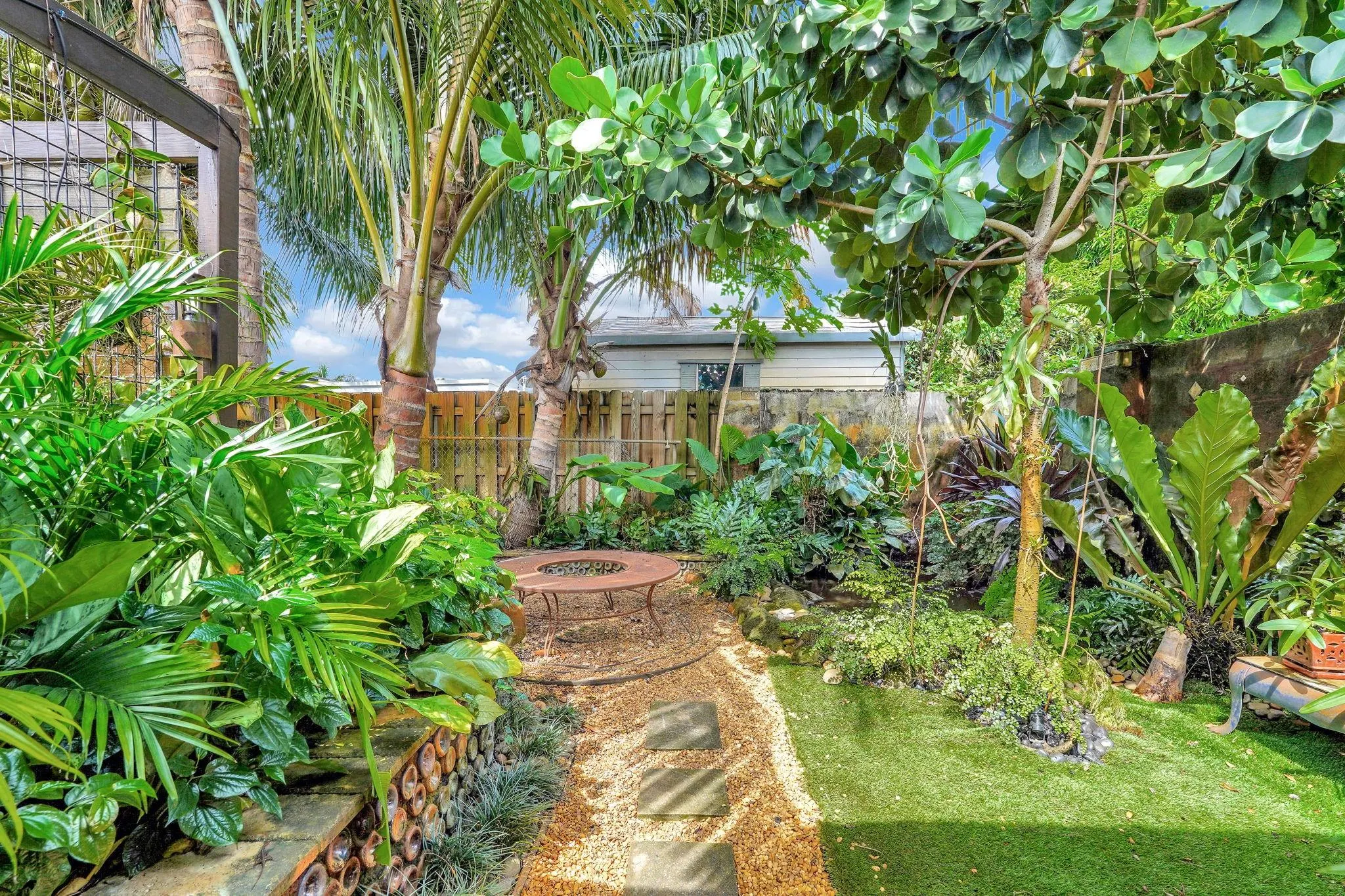 3351 SW 16th Ct