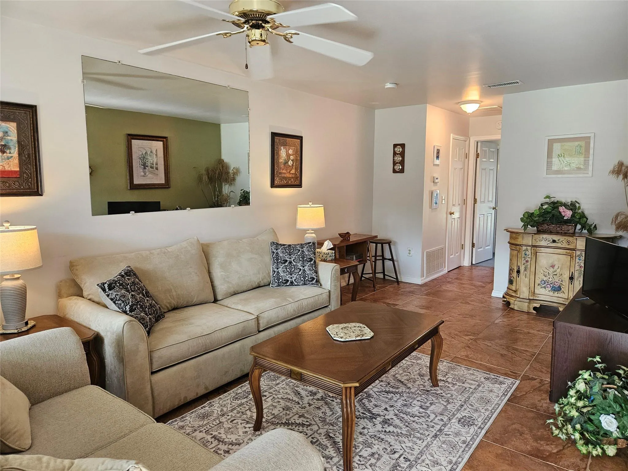 44 Woodland Dr, #205
