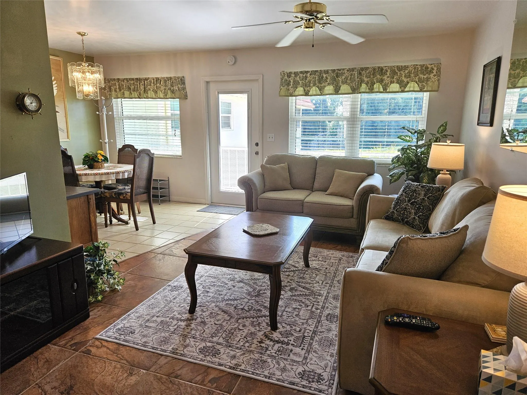 44 Woodland Dr, #205