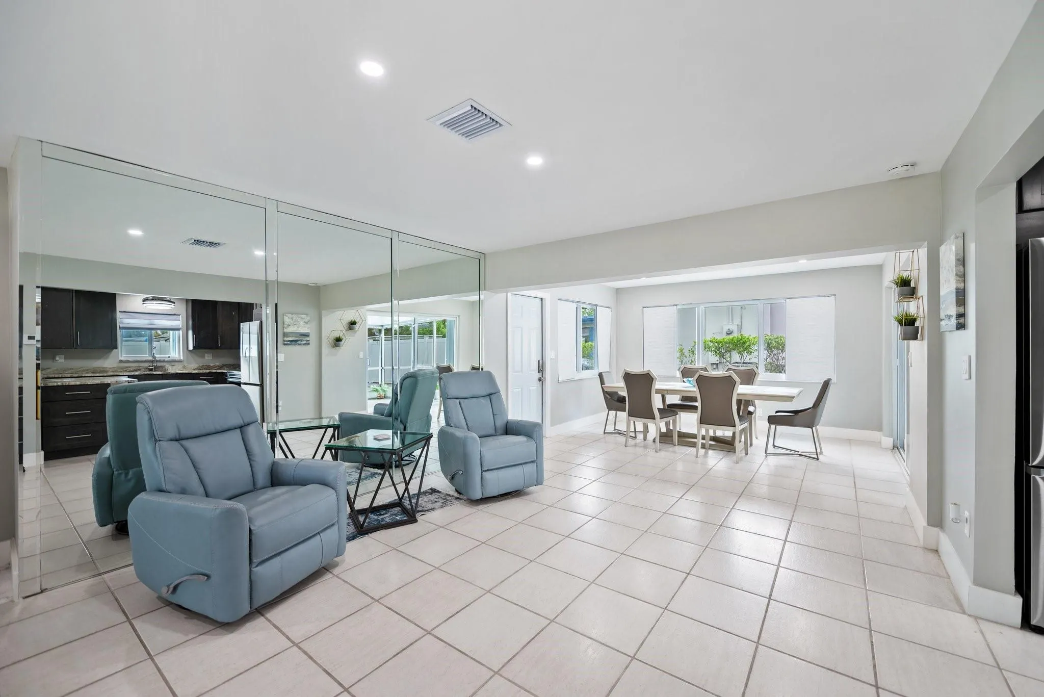 1900 SW 33rd Ave