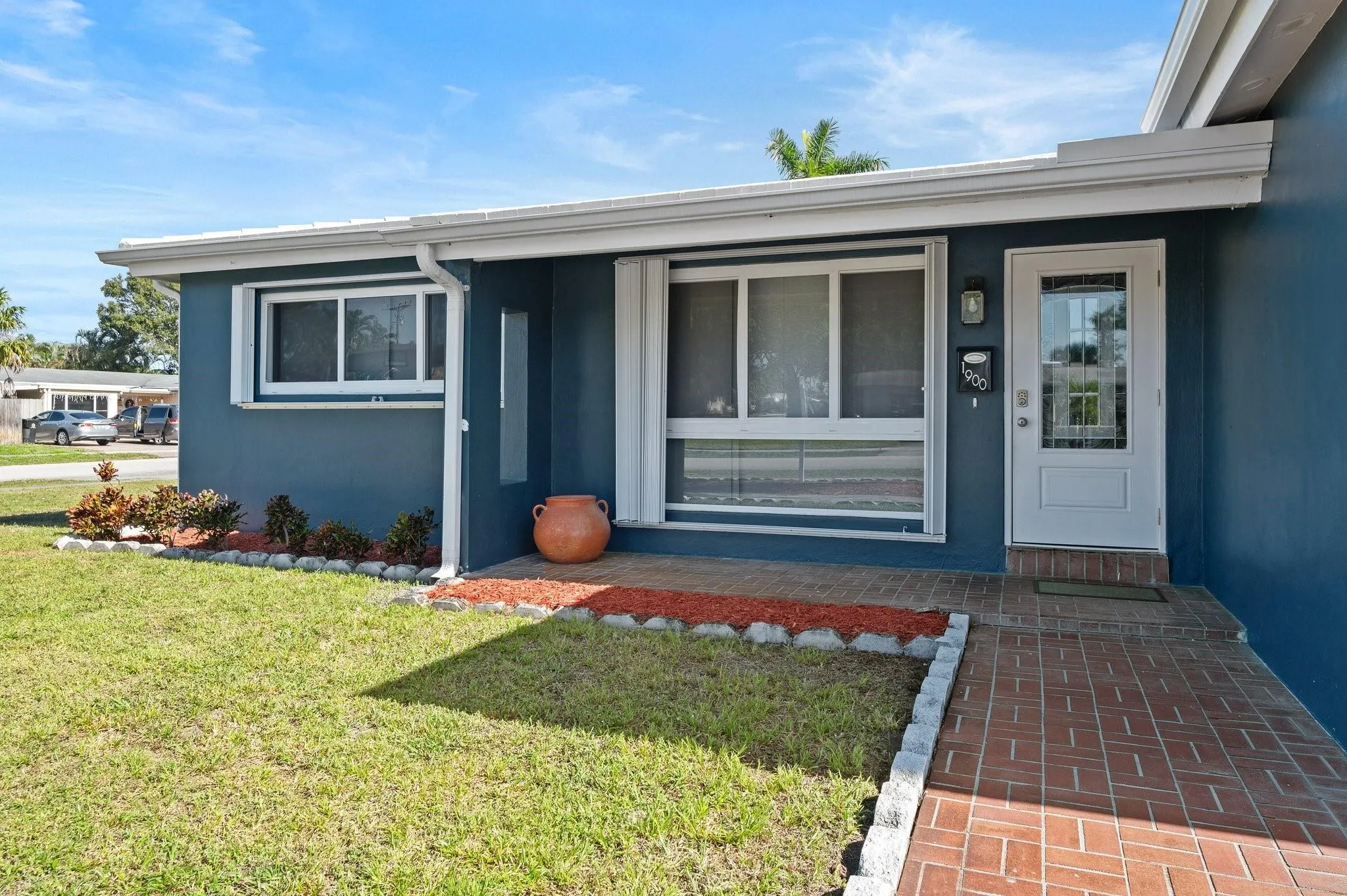 1900 SW 33rd Ave