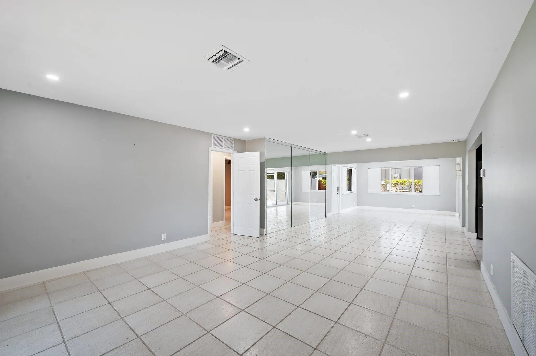 1900 SW 33rd Ave