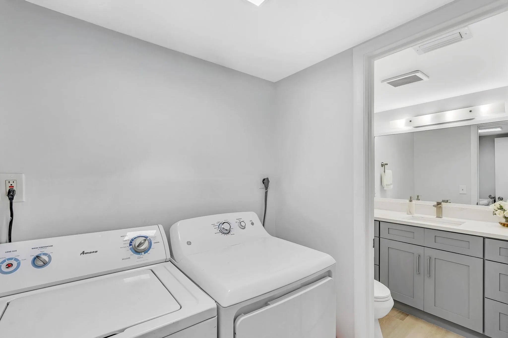 2228 White Pine Cir