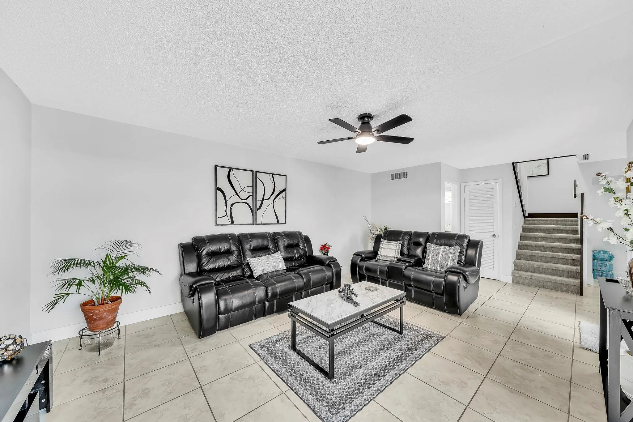 2228 White Pine Cir