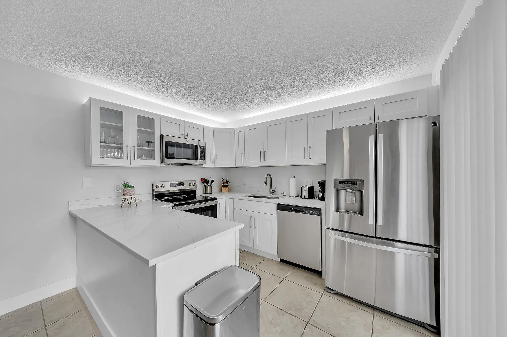 2228 White Pine Cir