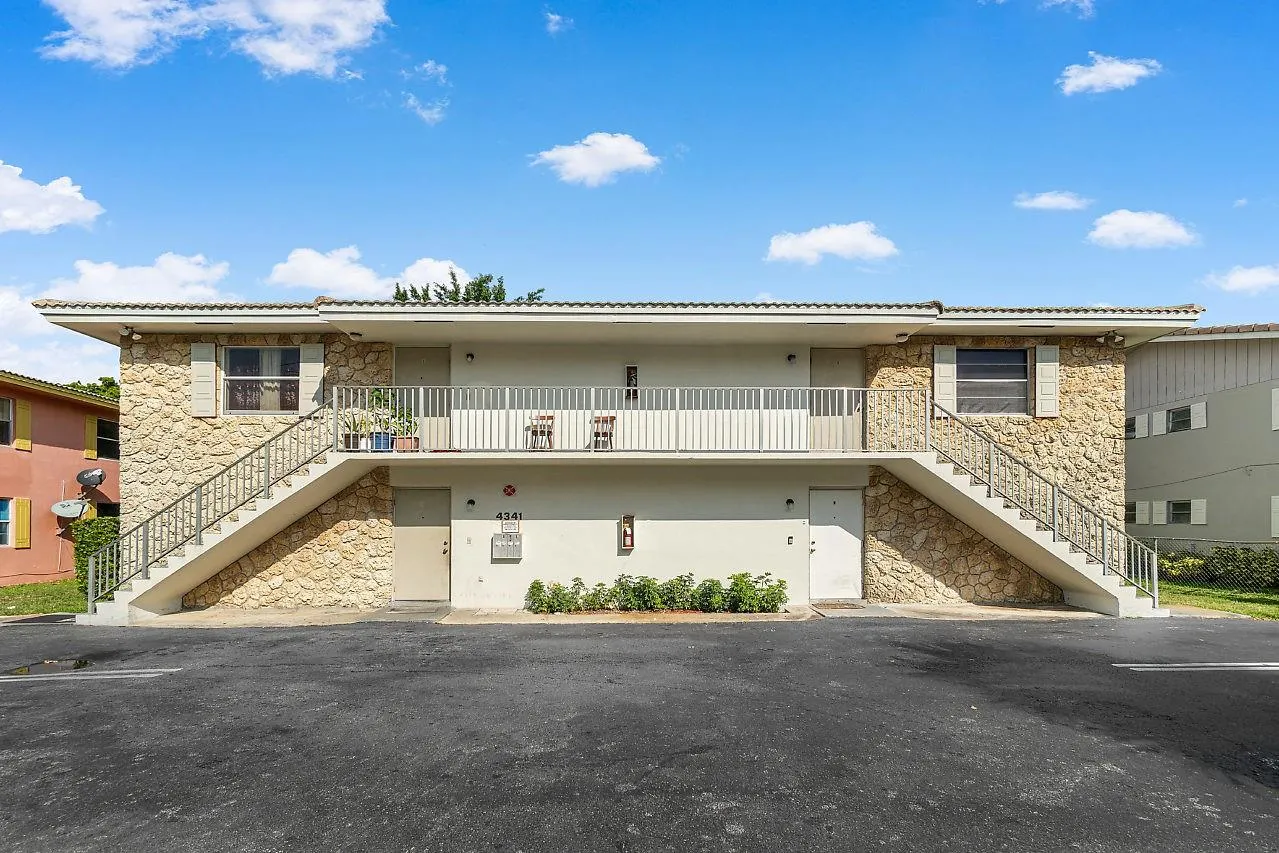 4341 Riverside Drive #D