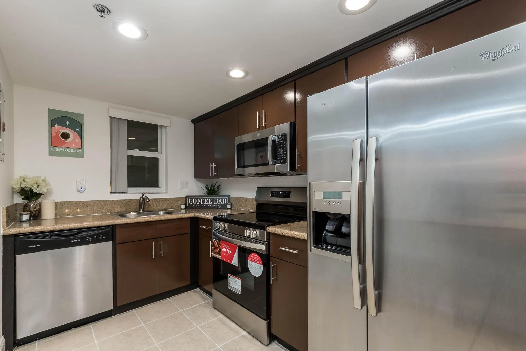 3150 W Rolling Hills Cir, #110