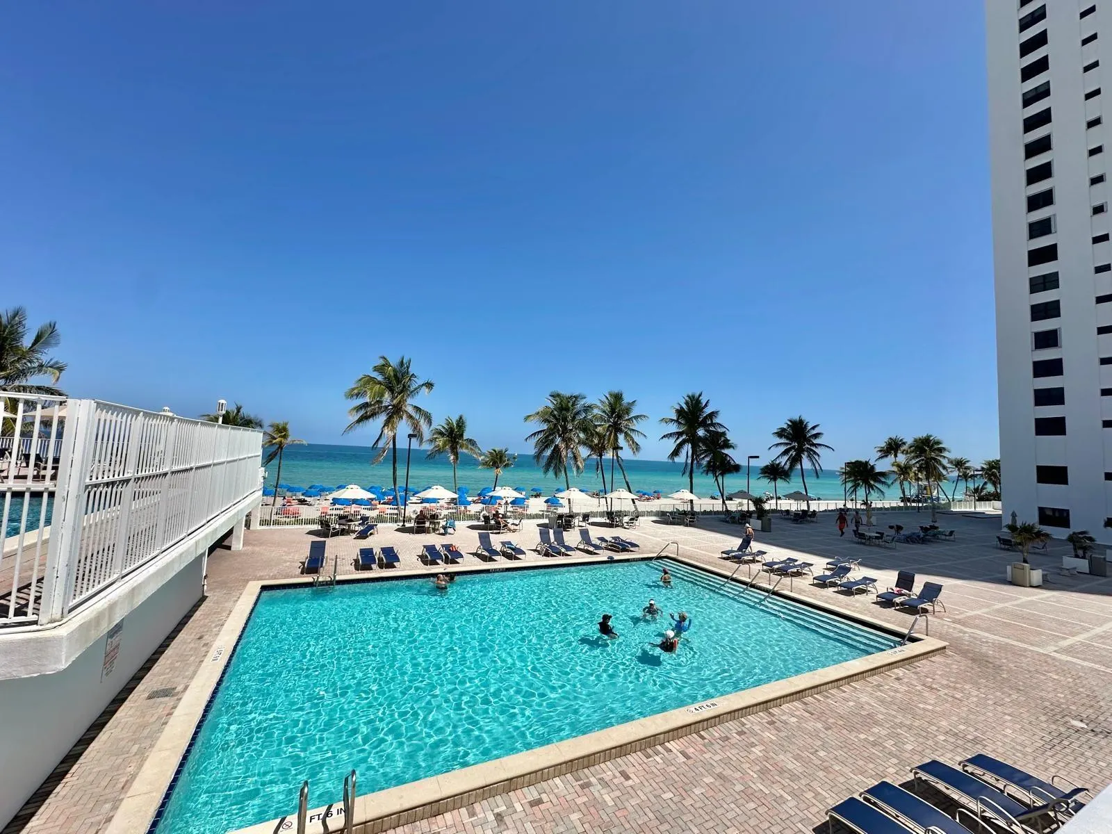 2401 S Ocean Drive, #707