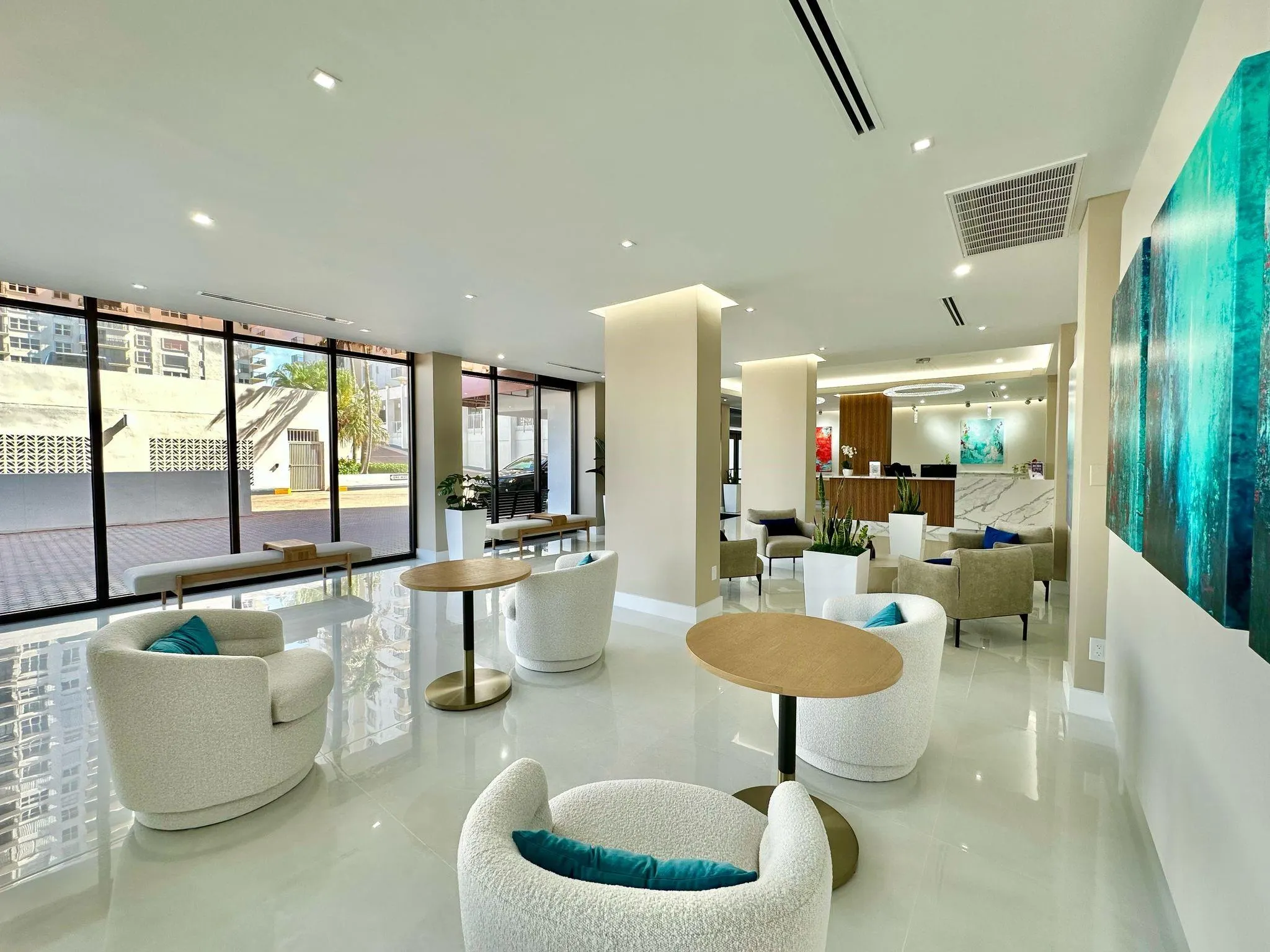 2401 S Ocean Drive, #707