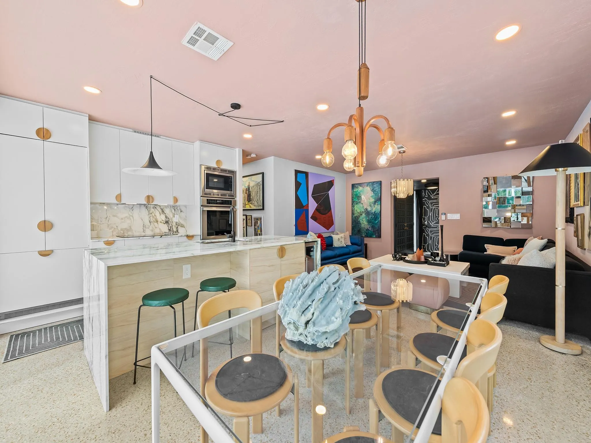 2424 NW 8th Ave