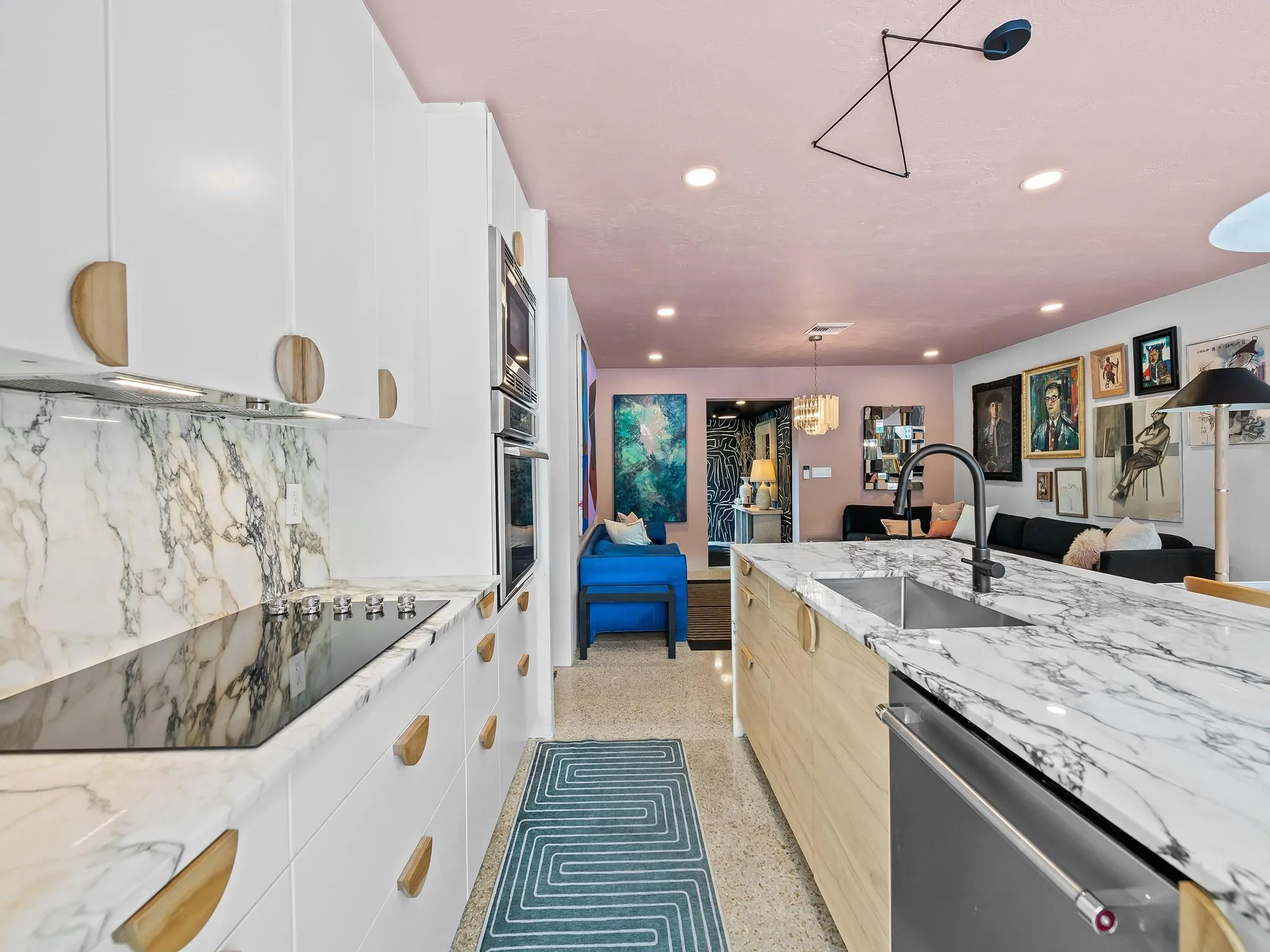 2424 NW 8th Ave