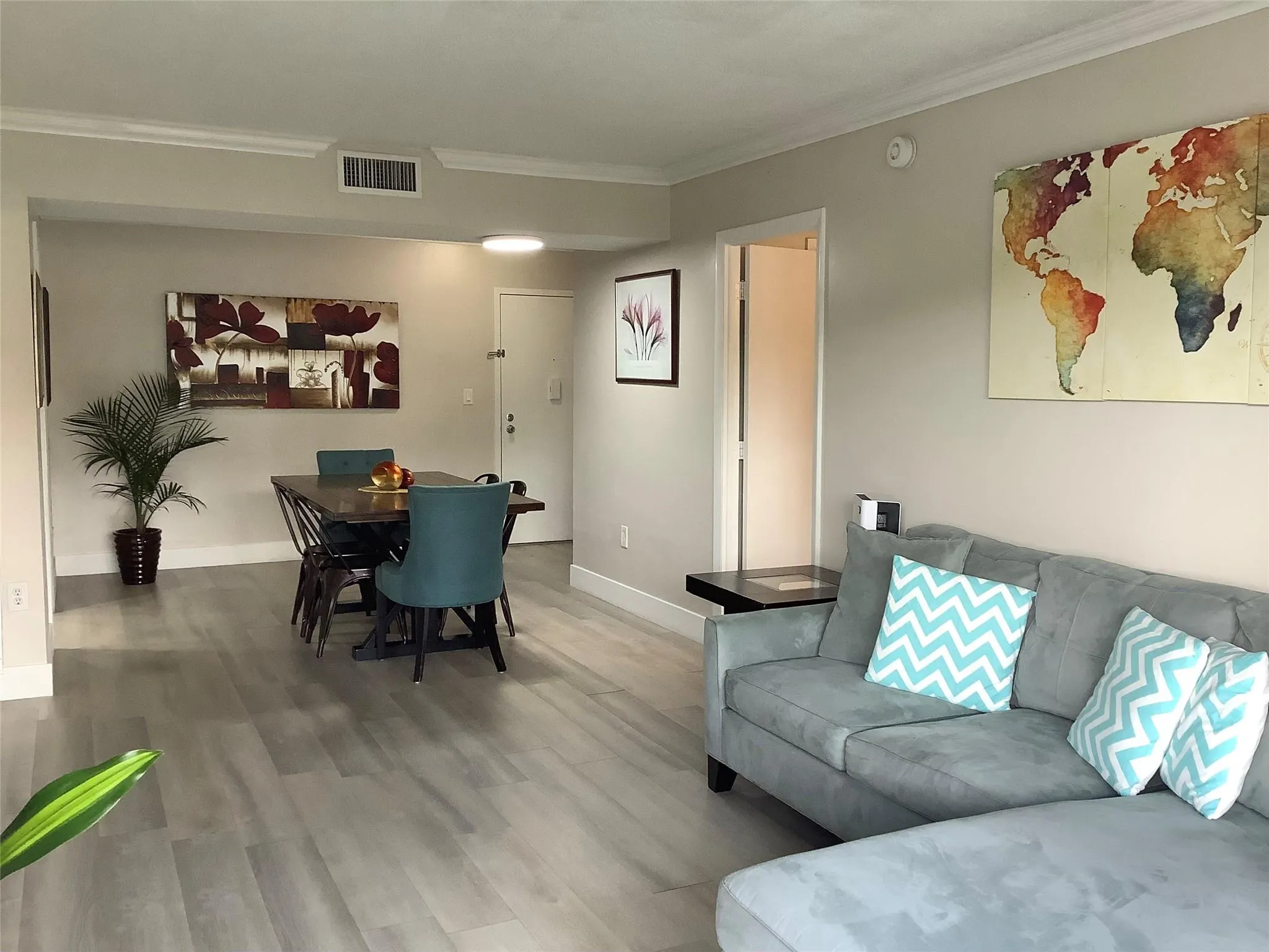 4174 Inverrary Dr, #203