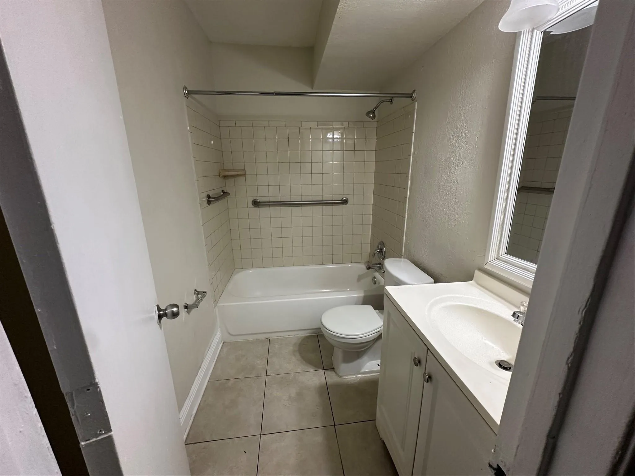 146 SW 12 AVE, #A