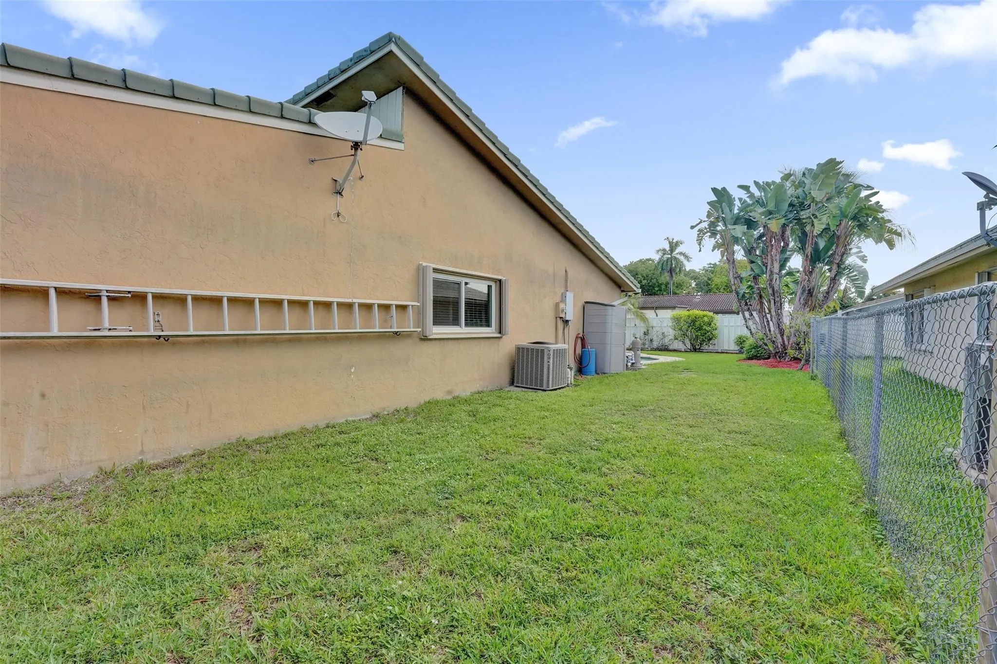 2739 NW 122nd Ave