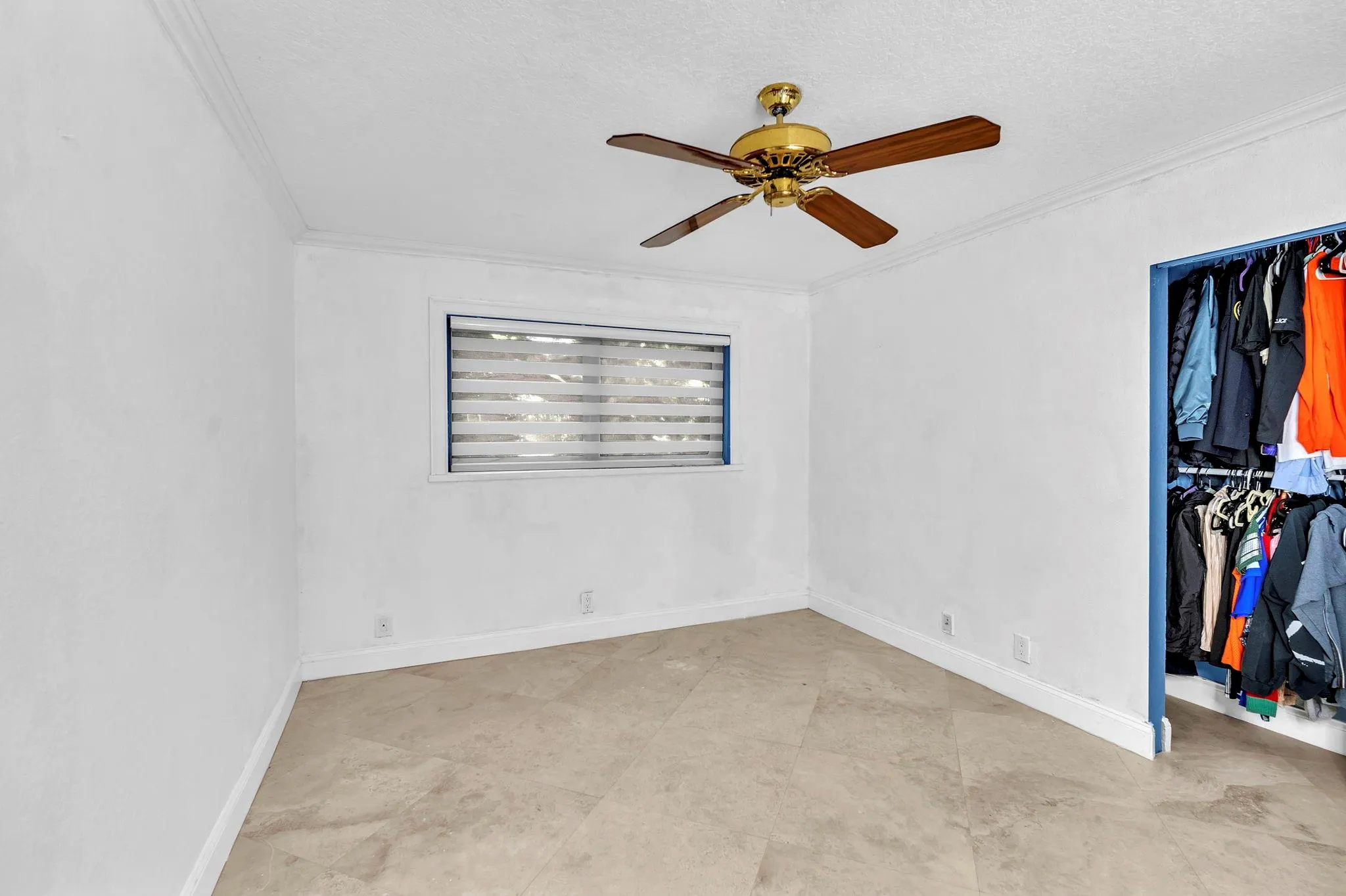 11800 NW 25th St