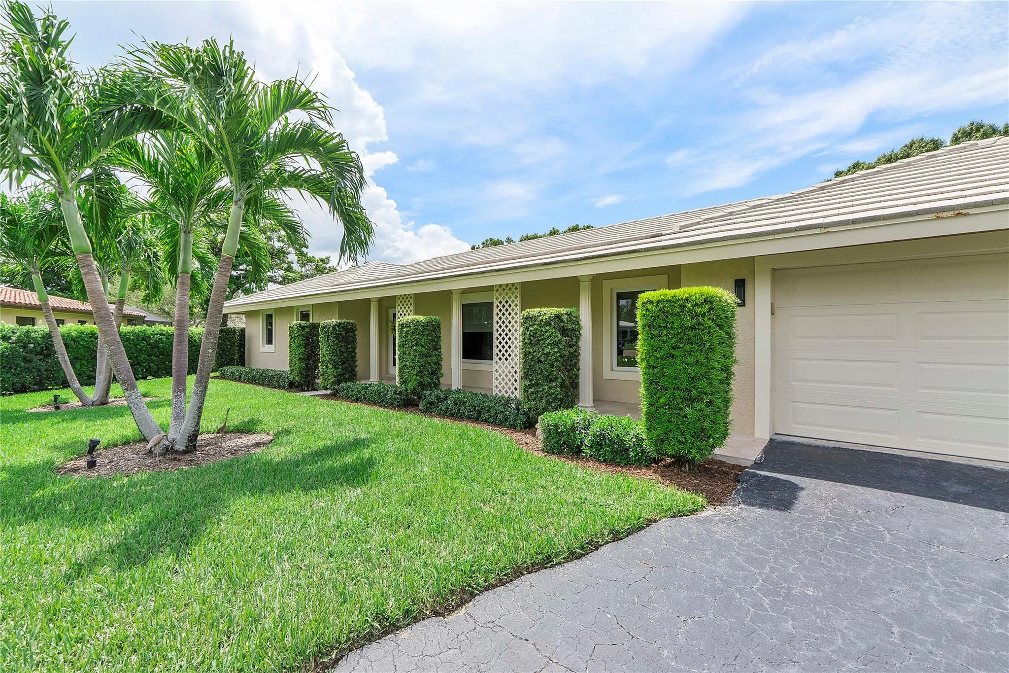 3663 NW 99th Ter
