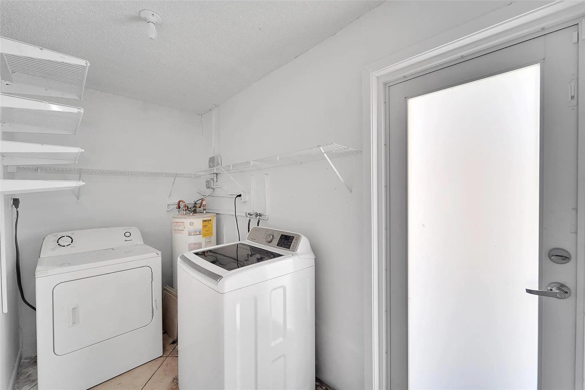 960 NW 49th St