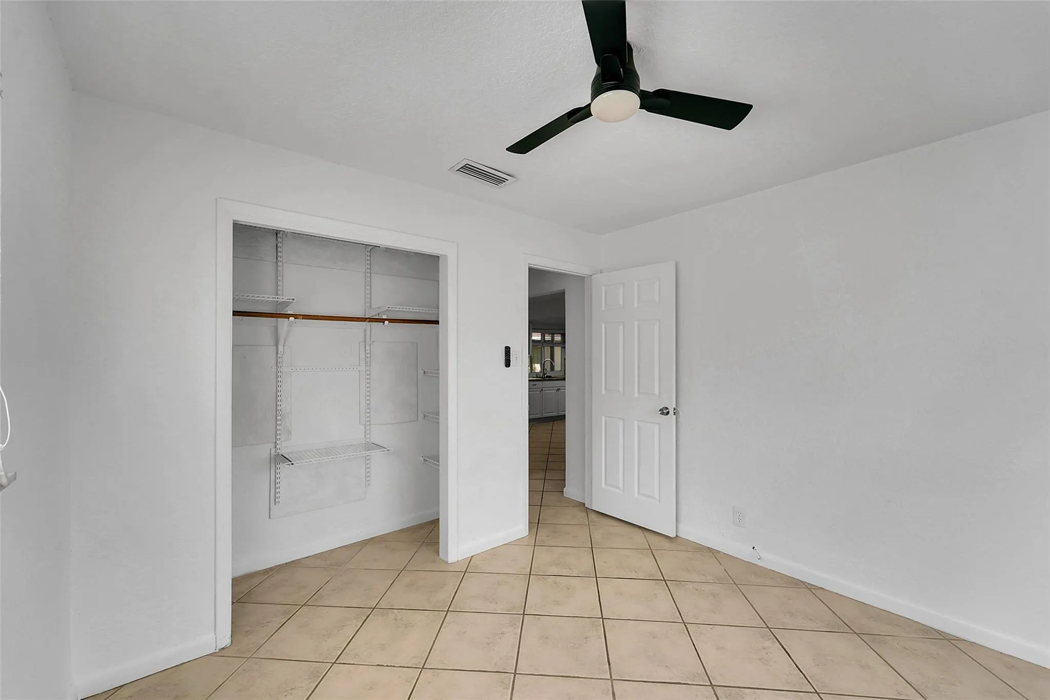 960 NW 49th St