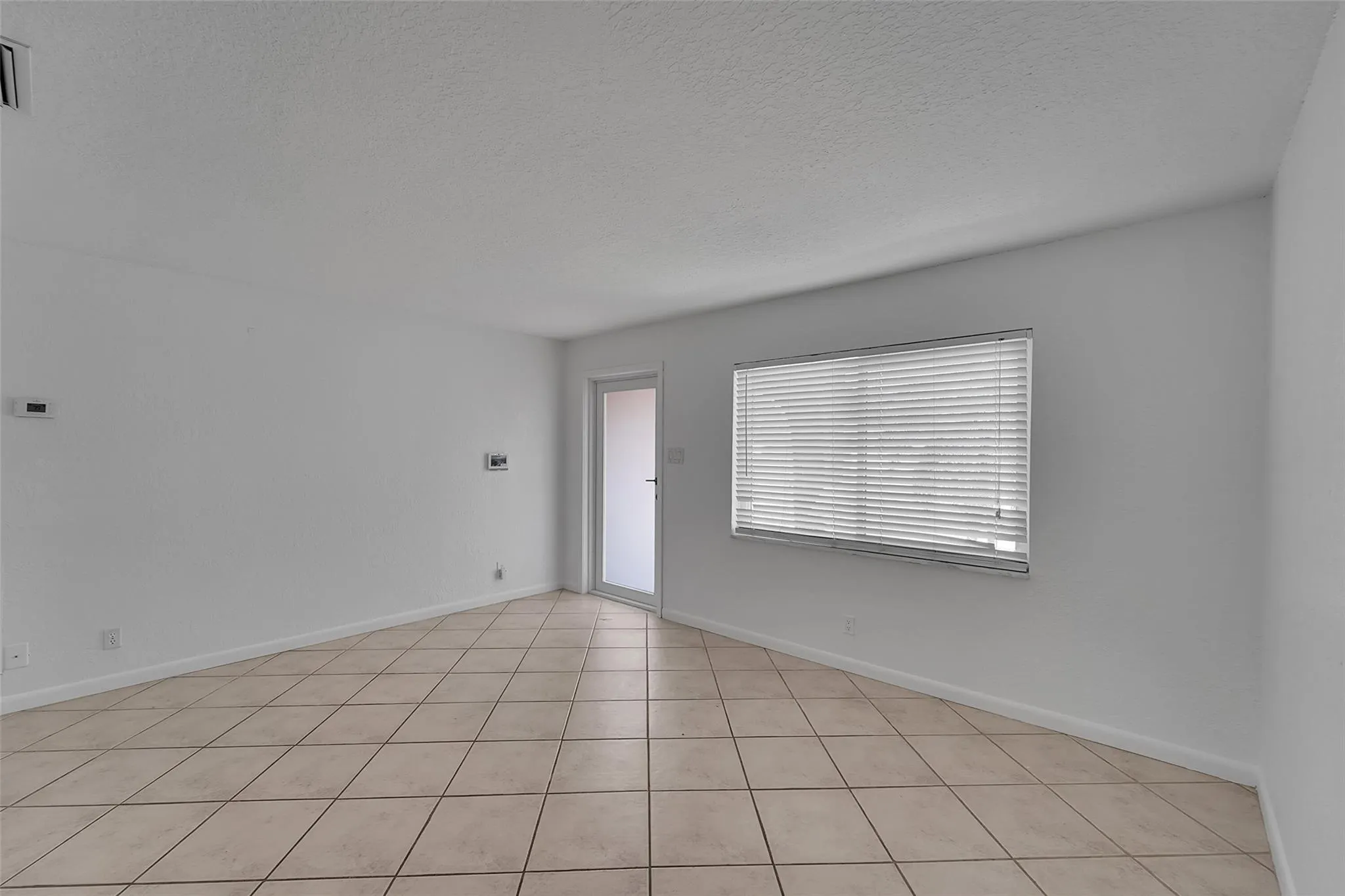 960 NW 49th St