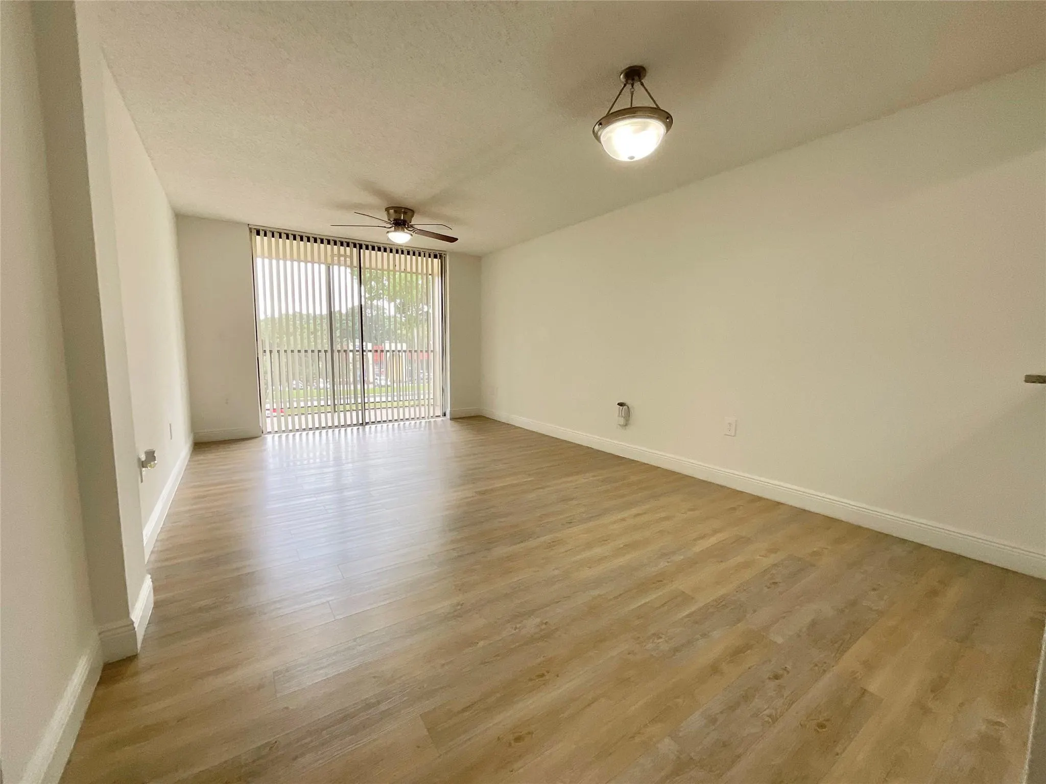 9517 Fontainebleau Blvd, #601-403