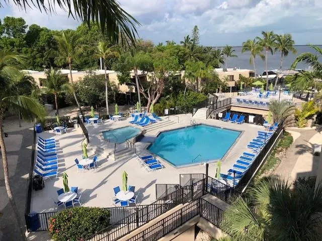 104350 Overseas Hwy, #B-403