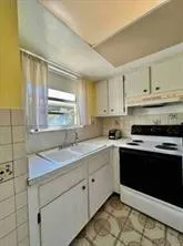 4652 Poinciana St, #2