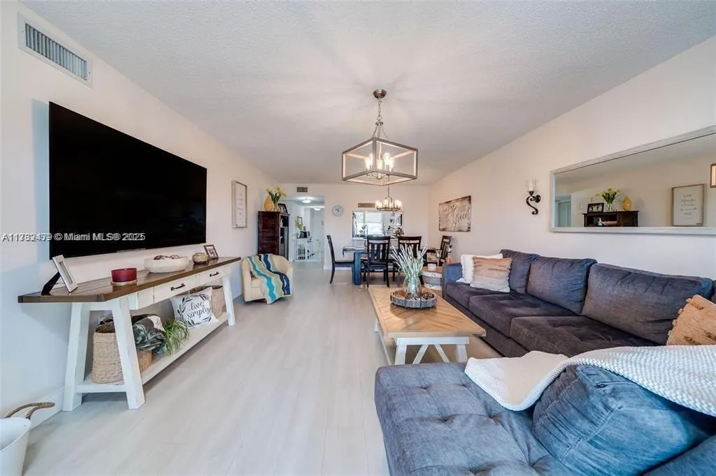 2560 NW 103rd Ave, #406
