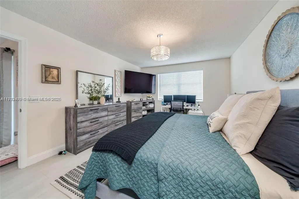 2560 NW 103rd Ave, #406