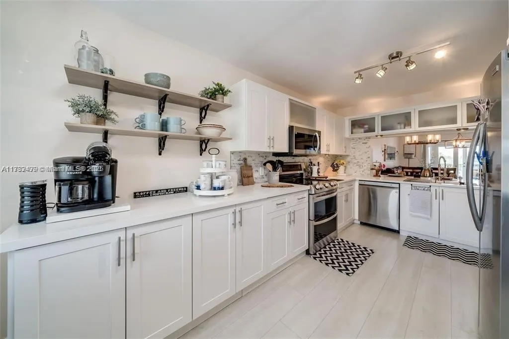 2560 NW 103rd Ave, #406