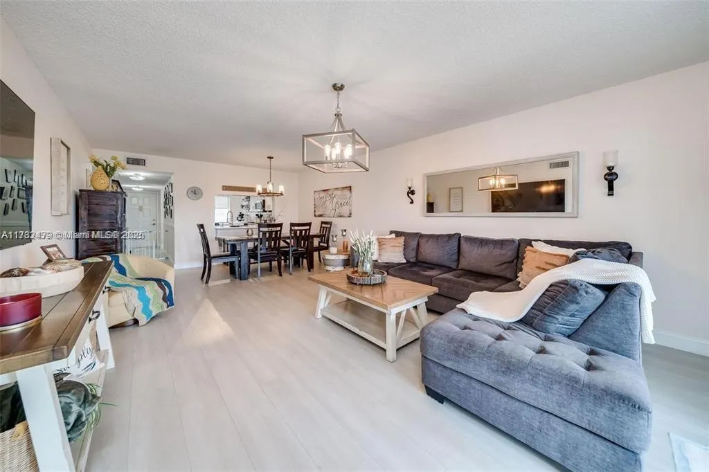 2560 NW 103rd Ave, #406