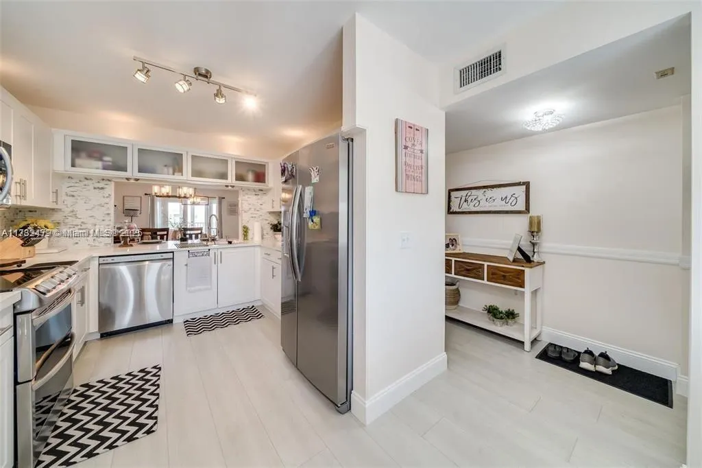 2560 NW 103rd Ave, #406