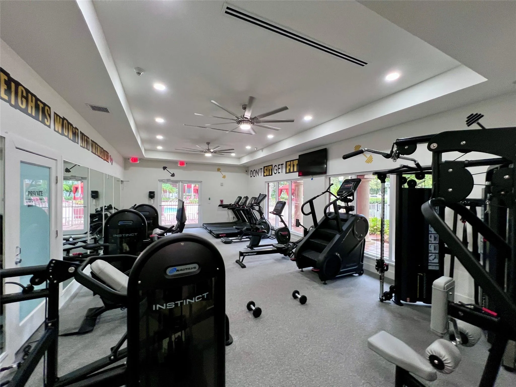 7707 NW 7 Street, #1-605