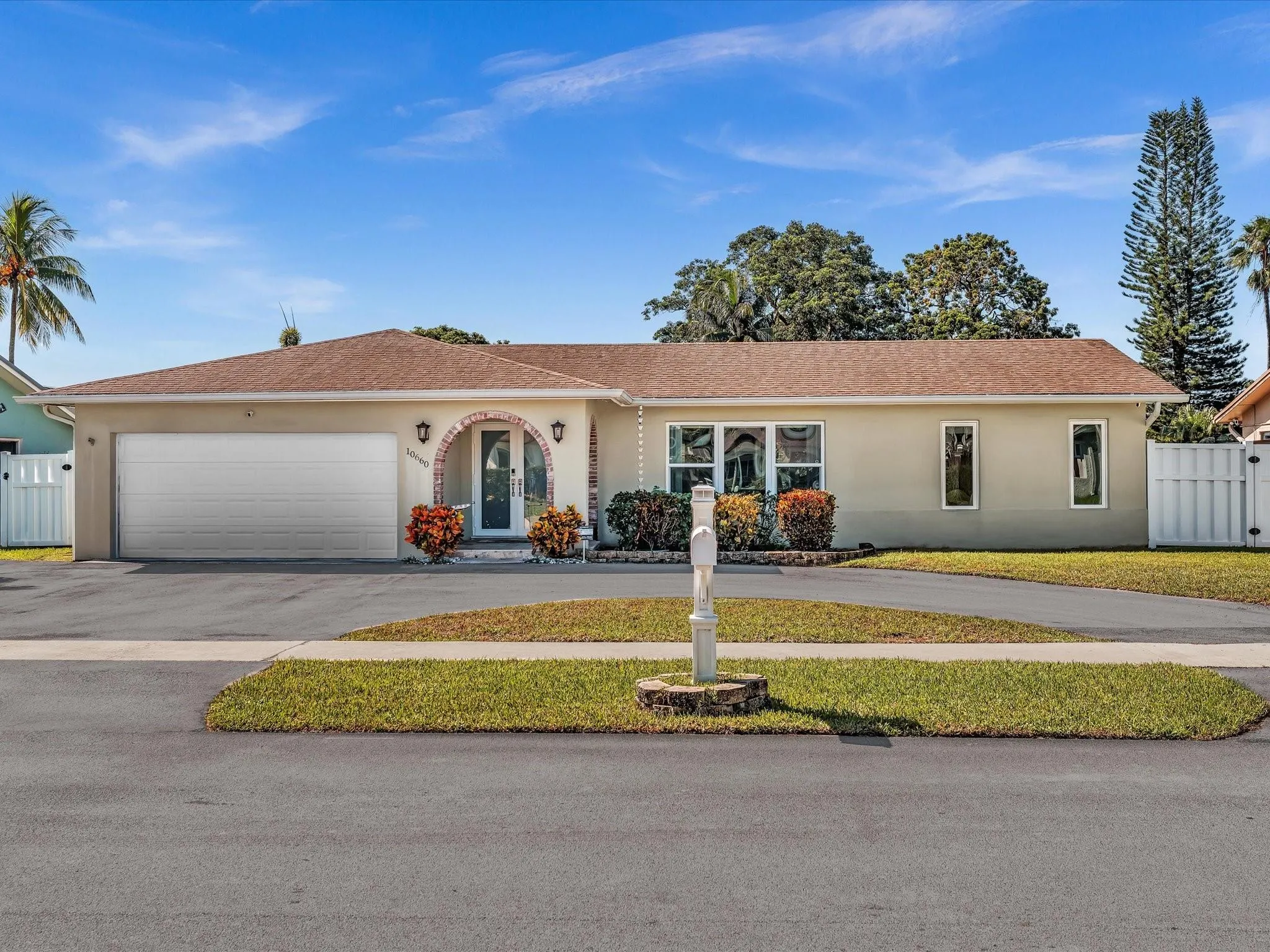 10660 NW 21st Ct